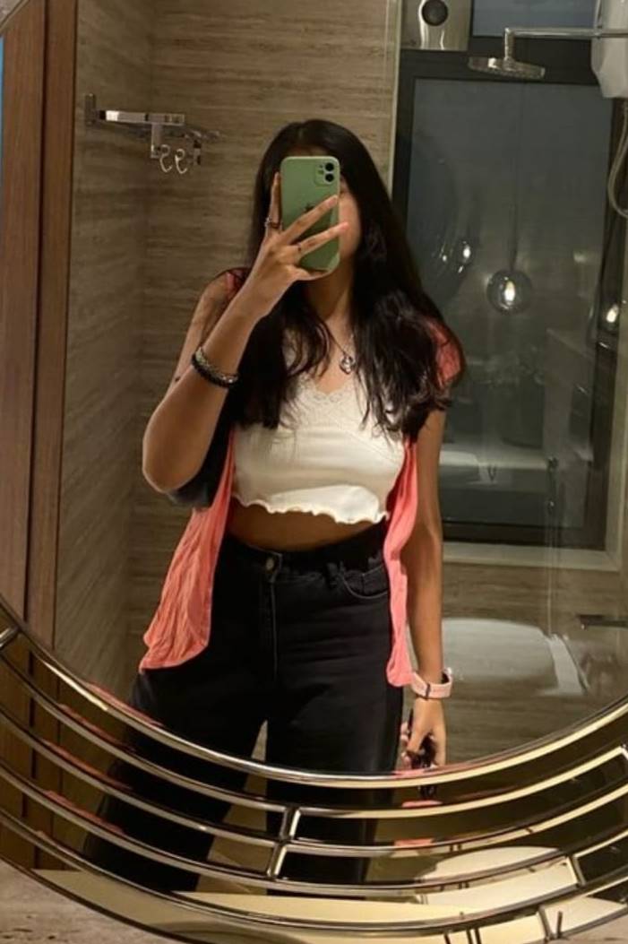 Taksim Escort Bayan Cemreyle Heyecan Verici Randevular
